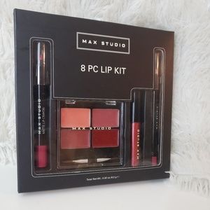 MAX STUDIO 8 PC LIP KIT
